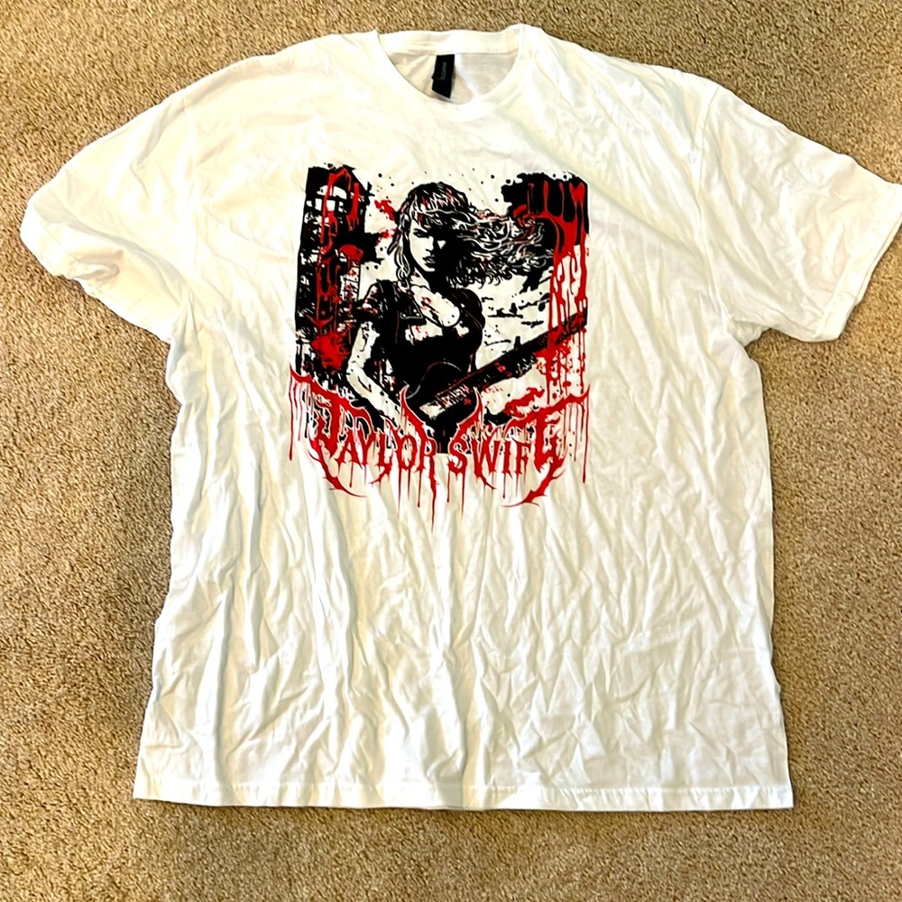 New Taylor Swift T-Shirt Gildan XXL